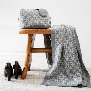 Light Grey and Vanilla Chain Travel Blanket Set