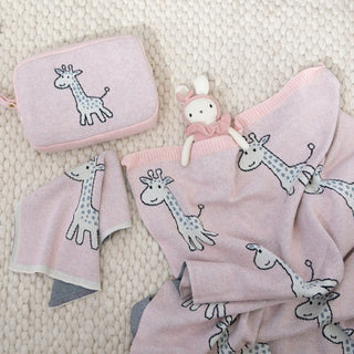 Petite Giraffe Organic Cotton Blanket Set in Pink