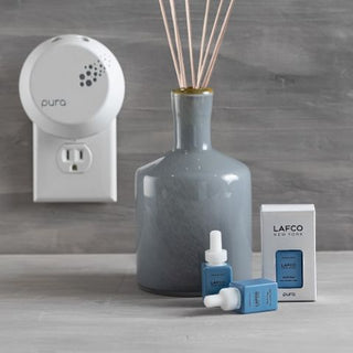 LAFCO Sea & Dune Pura Inserts next to Sea & Dune diffuser