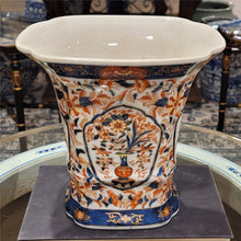 Load image into Gallery viewer, Imari Flower Vase
