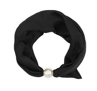 Black Scarf Necklace with Pearl Magnet