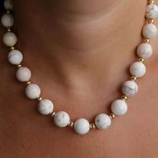 Glamma White Necklace