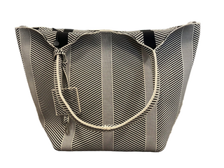 Ilse Jacobsen Knitted Bag in Milk Creme with Black