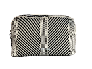 Ilse Jacobsen Knitted Makeup Bag in Milk Creme with Black