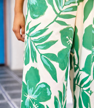 Green leaf pattern on a white background