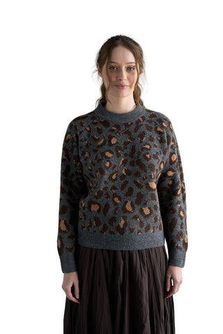 elle grey Leopard Crew Neck Sweater in Charcoal