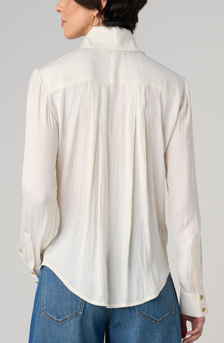 Liverpool Long Sleeve Tuxedo Top with High Collar in Whipped Cream