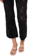 Load image into Gallery viewer, Liverpool Hannah Crop Flare with Fray Hem, Black Daisy
