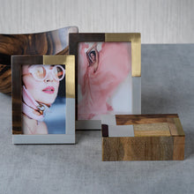Load image into Gallery viewer, Cape Town 5X7 Frame
